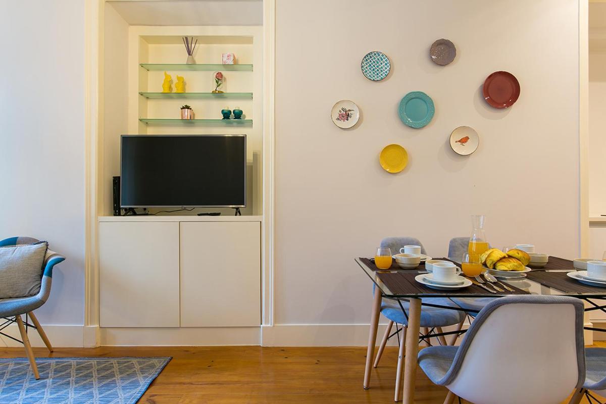 Lovelystay - Cozy 3Bdr Apartment In Estrela Lisbon Exterior photo