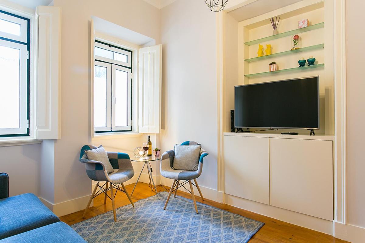 Lovelystay - Cozy 3Bdr Apartment In Estrela Lisbon Exterior photo